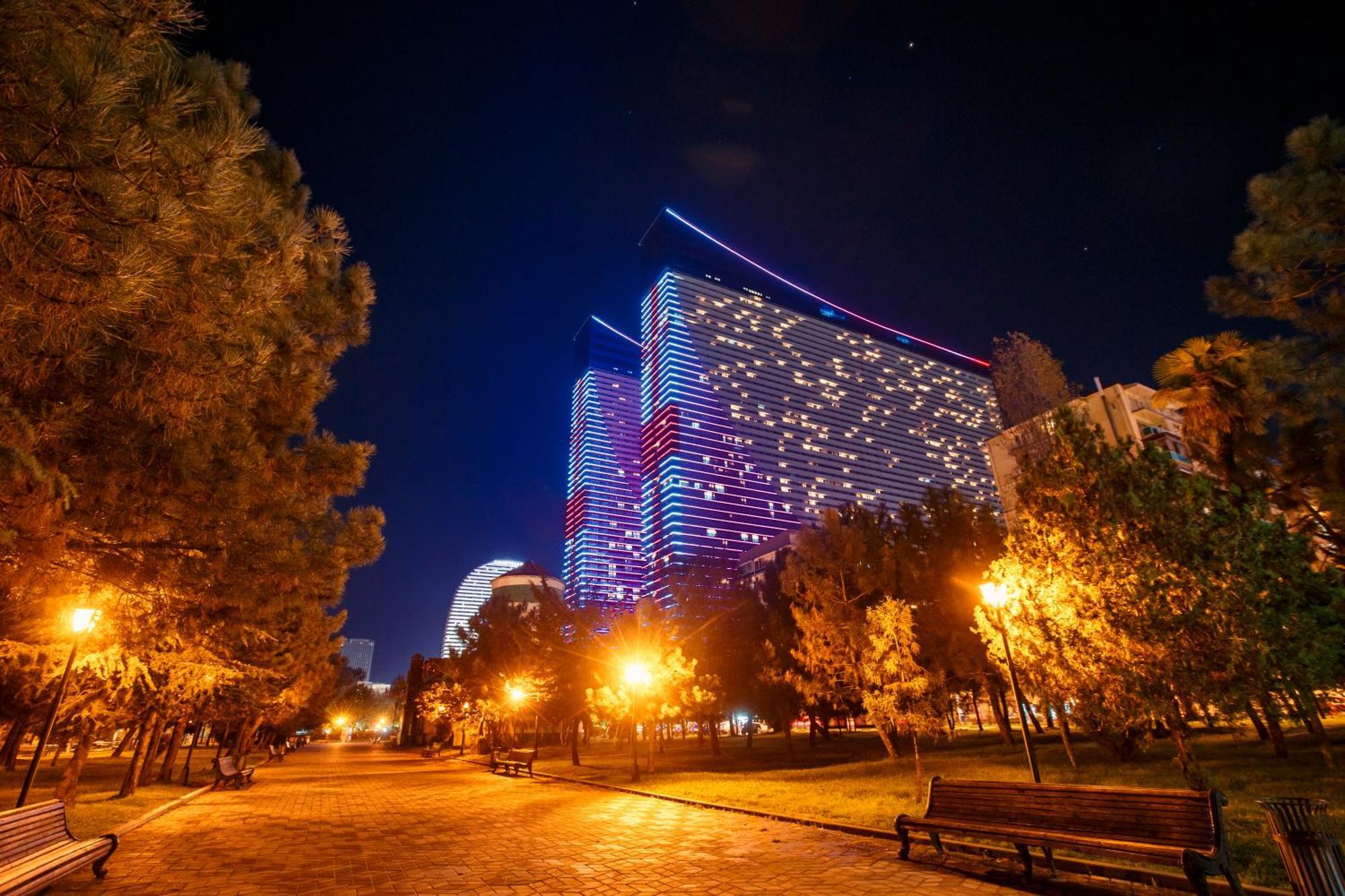 Panorama Batumi Beach Resort Экстерьер фото